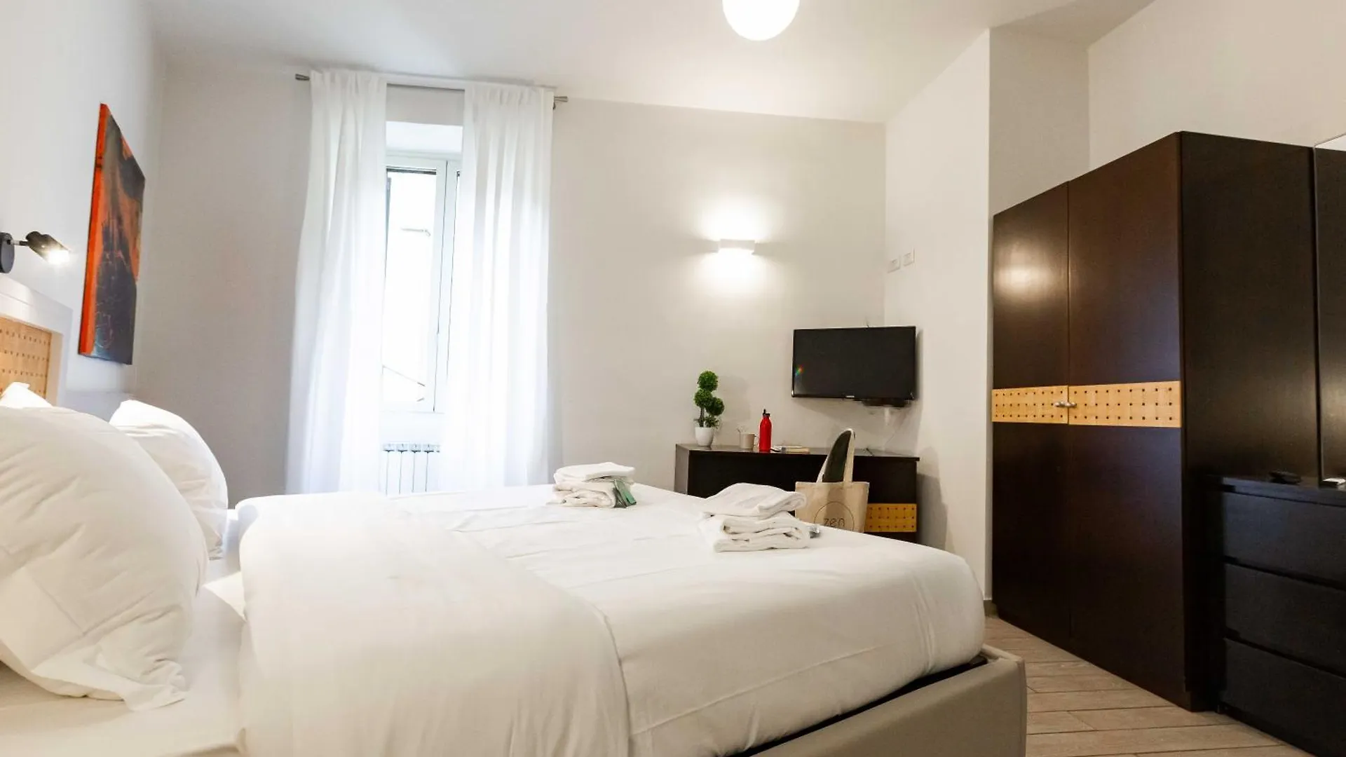Renovated 2-Bdr Flat Statuto - Zen 51 Apartment Rome Italy