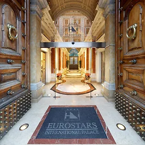 Exe International Palace Hotell