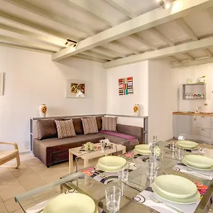Three Bedroom Campo Dei Fiori Appartement